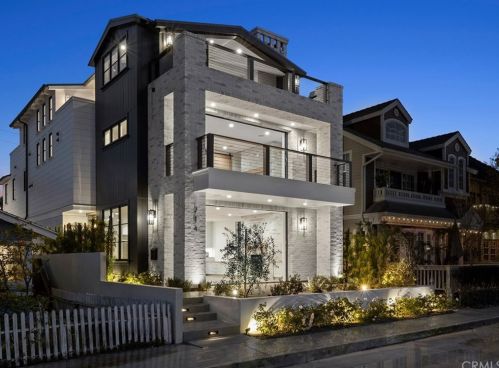 214 Garnet Ave, Newport Beach, CA 92662-1011