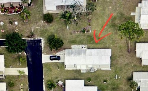 27547 Macke Dr, Bonita Springs, FL 34135-7102