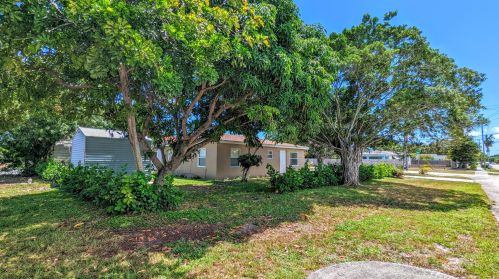 721 4th St, Delray Beach, FL 33483-5510