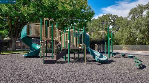 2137 Arroyo Ct, Pleasanton CA  94588-8135 exterior