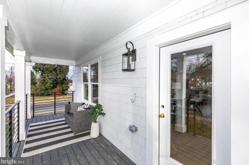 3017 16th St, Washington, DC 20018-3807