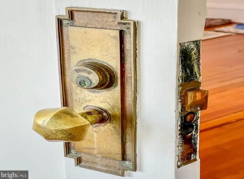 718 Columbia Ave, Lansdale PA 19446-3311 exterior