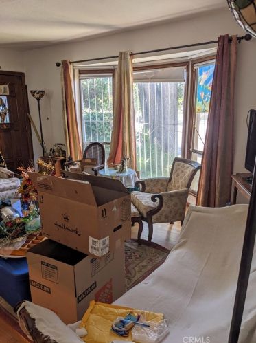 6704 Balboa Ave, Van Nuys CA  91406-4181 exterior