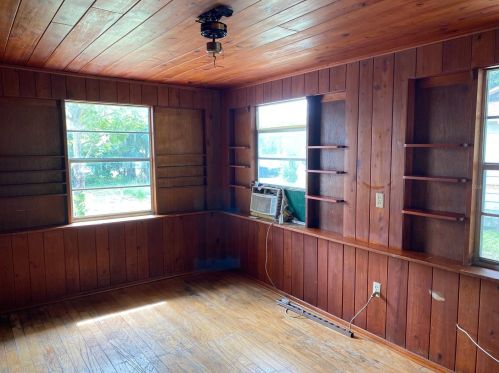 514 Sinclair Ave, Tavares FL  32778-2619 exterior