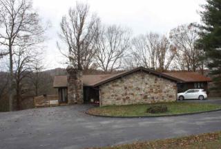 1000 Barlow Rd, Quebeck, TN 38579-2362