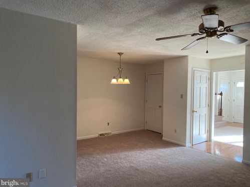 4802 Plum Run Ct, Wilmington DE  19808-1721 exterior