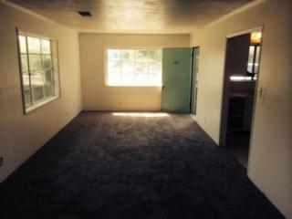 1490 College Ave, London, CA 93618-2806