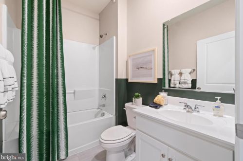 17447 Jackson Dr, Bowling Green VA  22427-9329 exterior