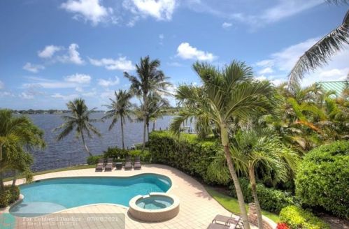 19022 Loxahatchee River Rd, Jupiter FL  33458-2412 exterior