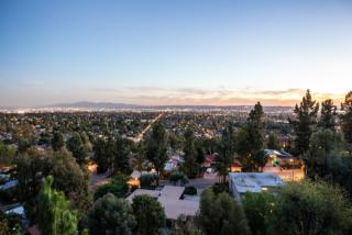 840 Guanajuato Dr, Claremont, CA 91711-1541