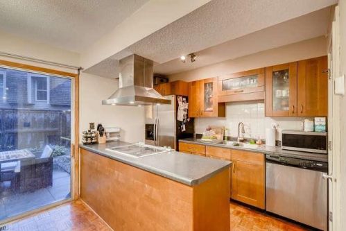 6443 Barrie Rd, Minneapolis, MN 55435-2301