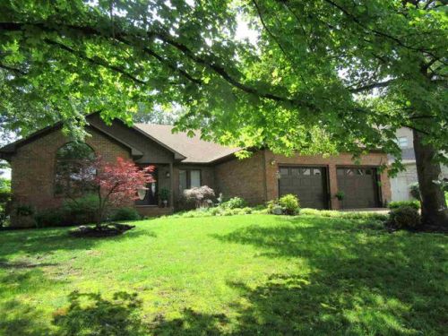 935 Lakeview Dr, Paducah, KY 42003-8745