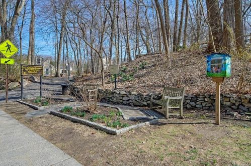 120 Albemarle Rd, White Plains NY  10605-3304 exterior