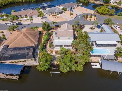 17841 Rebecca Ave, Fort Myers Beach FL  33931-3002 exterior