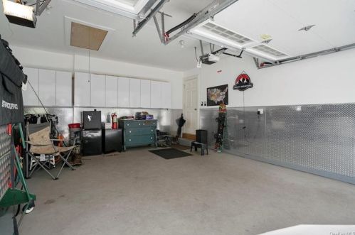 28 Kings Point Ln, Washingtonville NY  10992-2026 exterior
