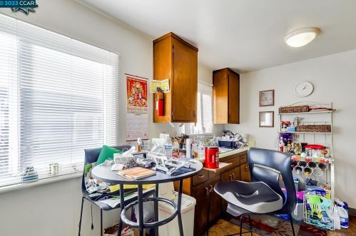 3201 Arkansas St, Oakland CA 94602-3707 exterior