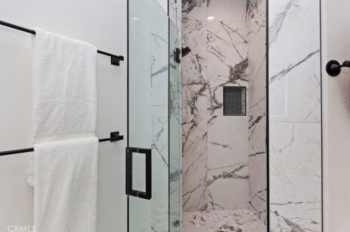 3745 Hollingsworth Rd, Altadena CA  91001-3857 exterior