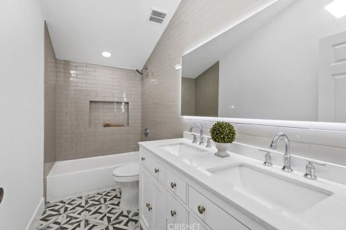 4455 Park Alisal, Calabasas CA  91302-1757 exterior