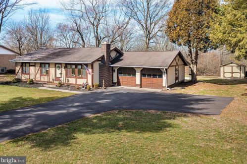 2741 Leidy Rd, Gilbertsville PA  19525-9170 exterior