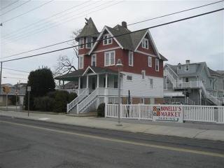 4016 Pacific Ave, Wildwood Crest, NJ 08260-4739