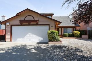 214 Genoa Ct, Vallejo CA  94589-3200 exterior