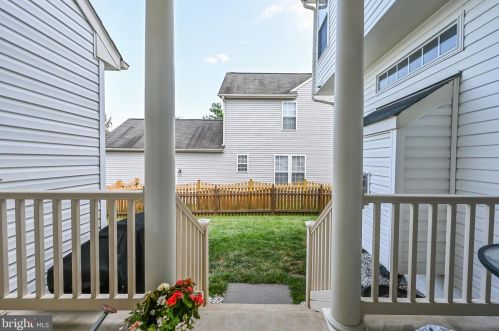 34 Stocks St, Lovettsville VA  20180-8640 exterior