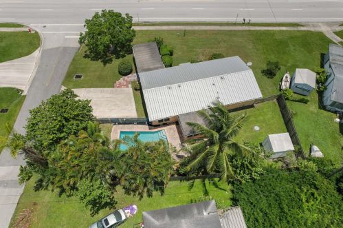 774 Prima Vista Blvd, Fort Pierce FL  34952-2275 exterior