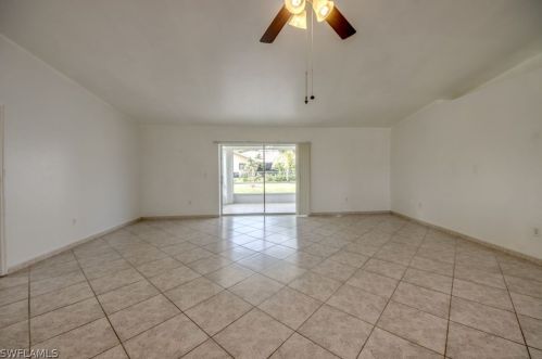 2118 13th Ter, Cape Coral, FL 33990-1916