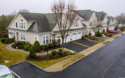 57 Symphony Dr, Lake Grove, NY 11755-1313