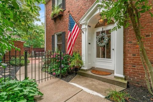 5804 Wayne Rd, Pittsburgh, PA 15206-2110