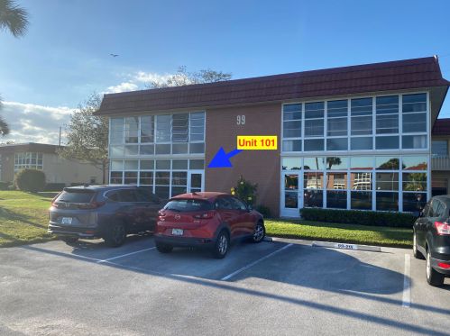 99 Spring Lake Dr, Vero Beach, FL 32962-3002