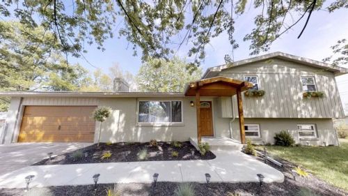 7608 Lynn St, Muncie, IN 47303-9552