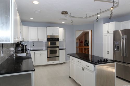 4 Sabrina Ct, Huntington Station NY  11746-4225 exterior