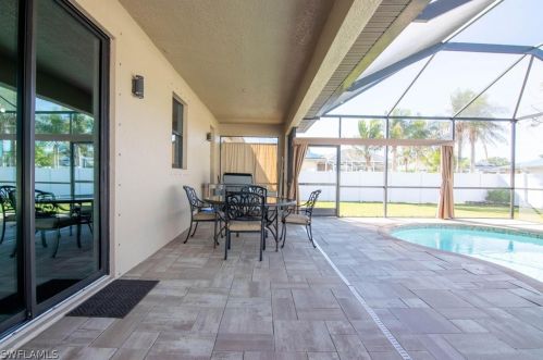 3754 6th Ave, Cape Coral FL  33904-5203 exterior