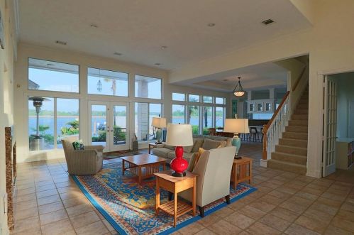 2502 Sand Shore Dr, Conroe, TX 77304-1523