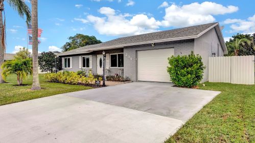 231 Bilbao St, West Palm Beach, FL 33411-1312