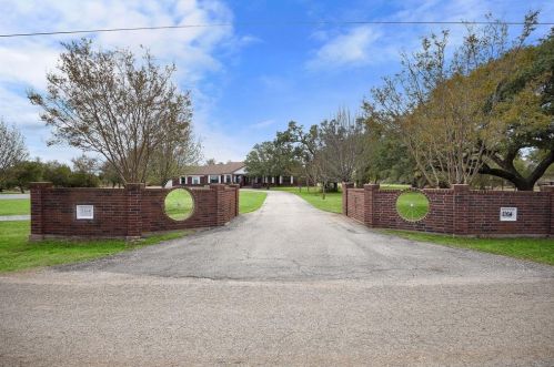 1164 Live Oak Loop, Creedmoor, TX 78610-9372
