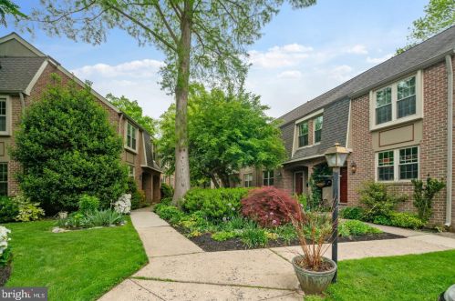 104 Lantoga Rd, Wayne, PA 19087-3928
