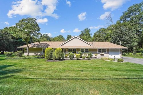 87 Lovell St, Somers Town, NY 10589-3011