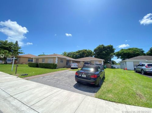 18645 100th Ave, Miami, FL 33157-6903