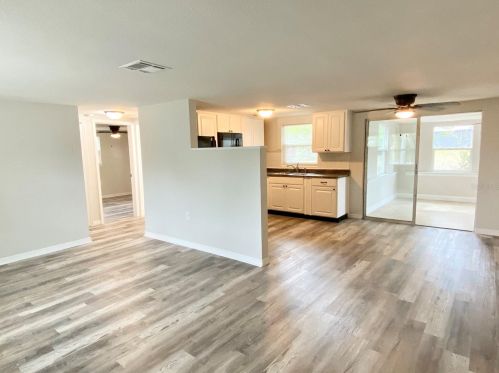 48 Columbus St, Beverly Hills FL  34465-3603 exterior