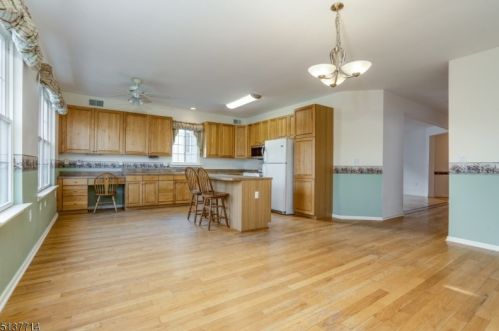 65 Kensington Cir, Belvidere NJ  07823-1700 exterior