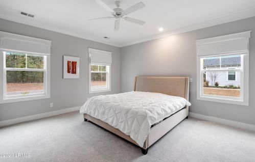 2 Faculty Dr, Beaufort SC  29907-2528 exterior