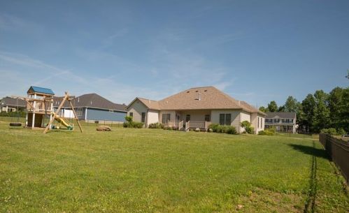 3830 Tuscany Ct, Hermitage, PA 16148-5423