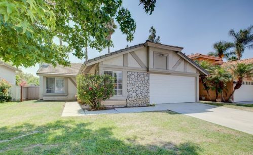 2562 Shady Glen Ln, San Bernardino, CA 92408-4174