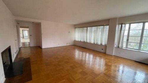 39 Penny Ln, Scarsdale NY  10583-3209 exterior