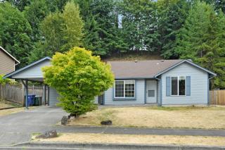 2207 23 St, Seattle WA  98056-8354 exterior
