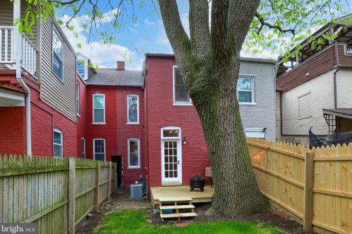 513 Laurel St, Lancaster PA  17603-5638 exterior