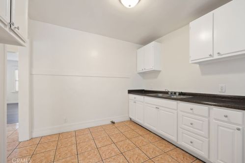 930 11th St, Long Beach CA  90813-3577 exterior