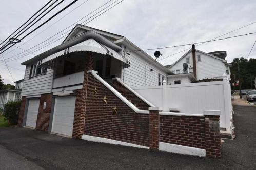 250 Phillips St, Coaldale, PA 18218-1620